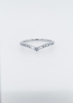 NDE- 14KW 2.08g .45ctw Diamond Stackable V-Band (size 7)
