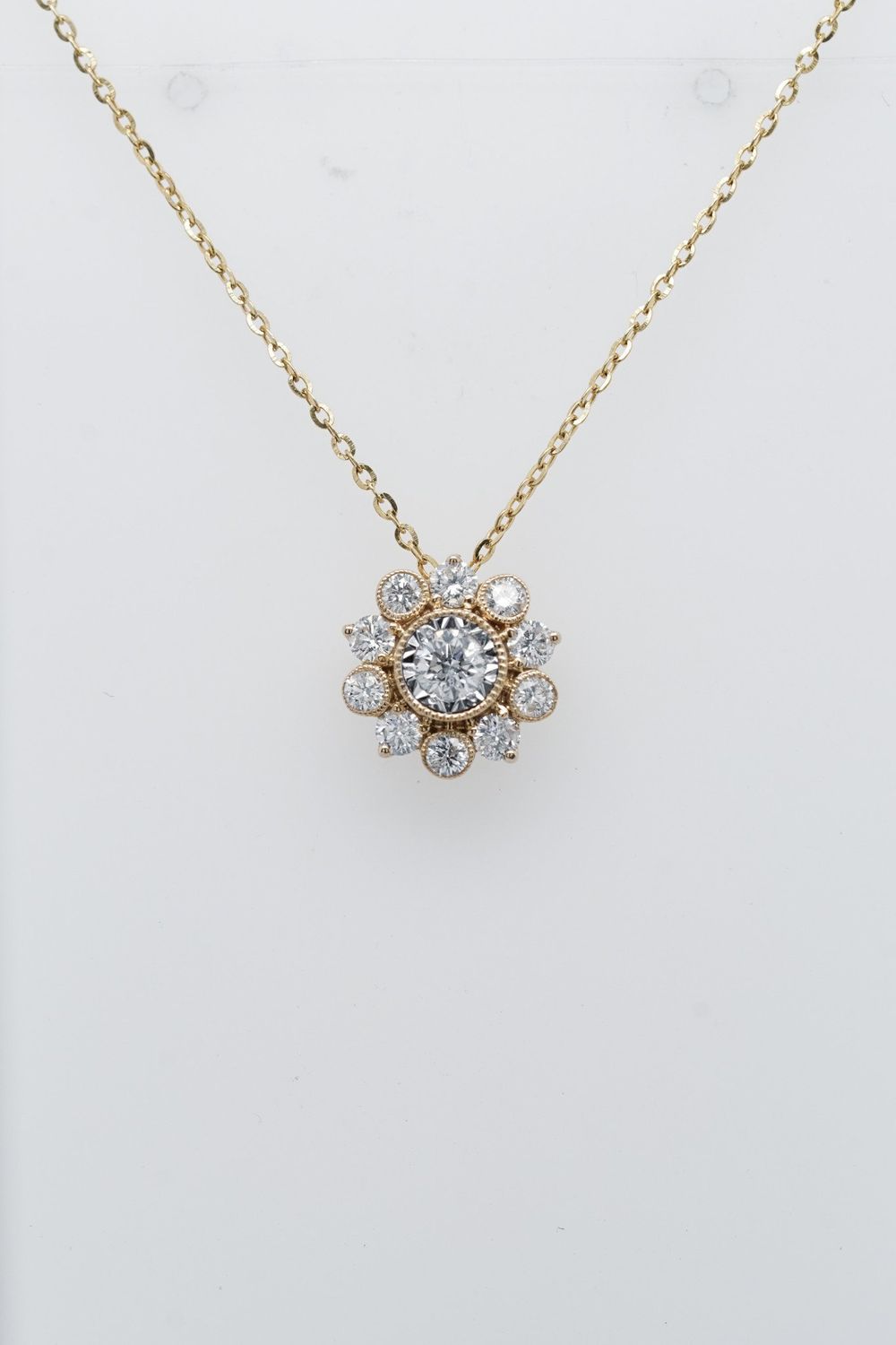 NLE- 14KY 1.80g .60ctw Diamond Halo Pendant 18&quot;