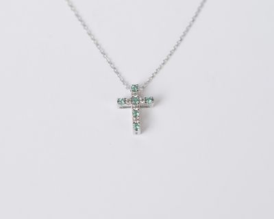 AVL- 14KW 1.80g .18ctw Emerald &amp; Diamond Cross Necklace 16-18&quot;