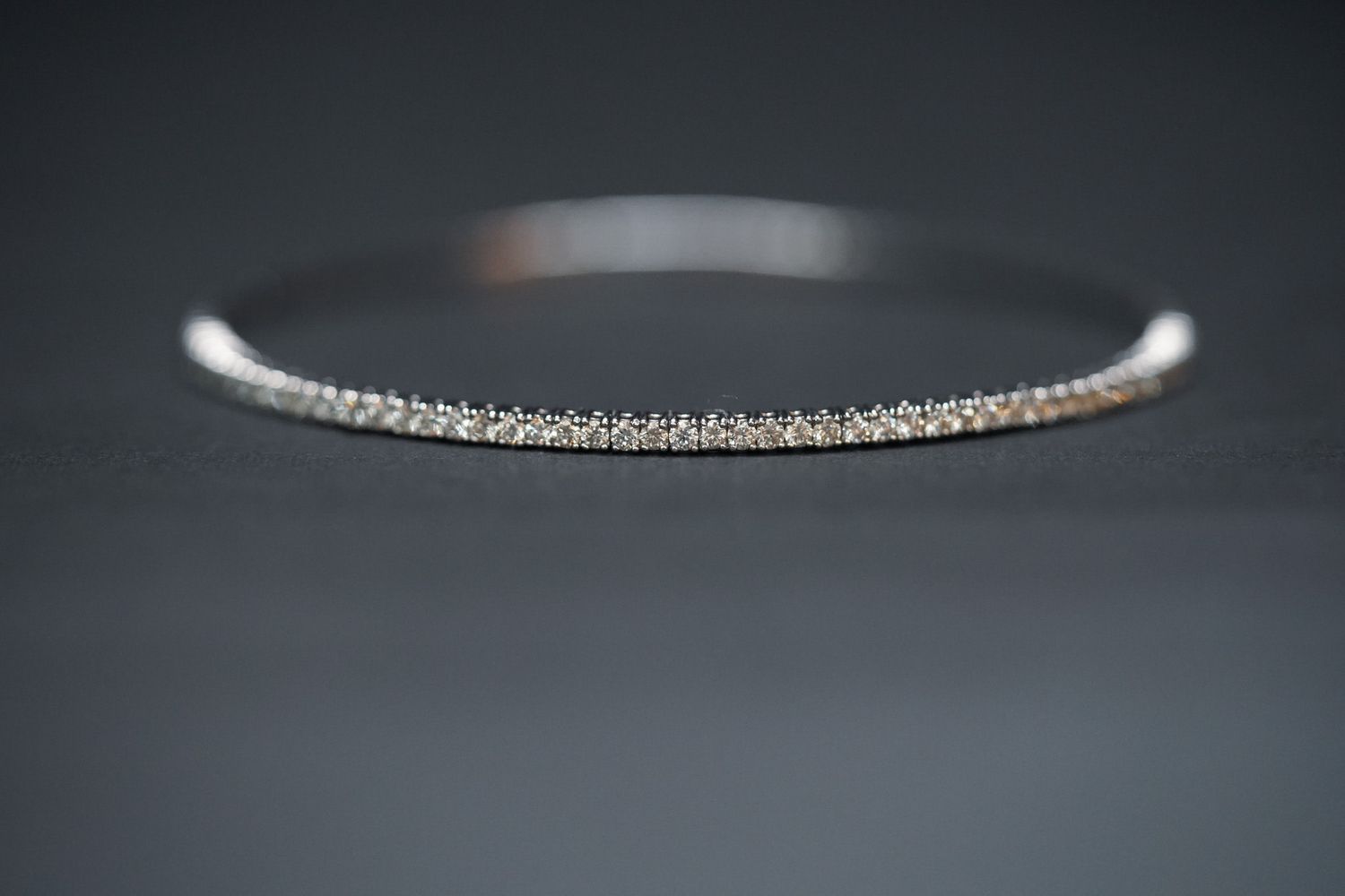 VATTX- 14KW 7.62g 1.08ctw Diamond Flex Bangle 7&quot;