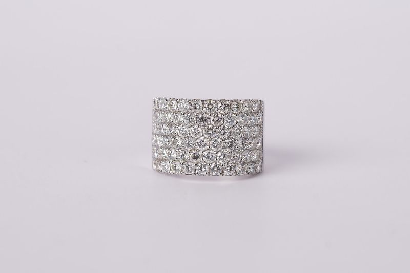 NBAT- 14KW 14.50g 3.71ctw Wide Diamond Fashion Ring (size 6.75)
