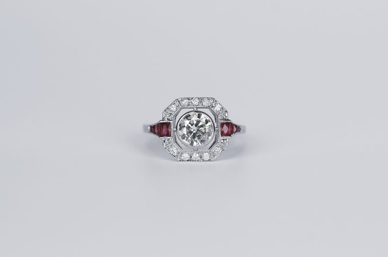 AAET- 18KW 3.73g 1.60ctw (1.24ctr) K/I2 Diamond &amp; Ruby Vintage Inspired Ring (size 7)