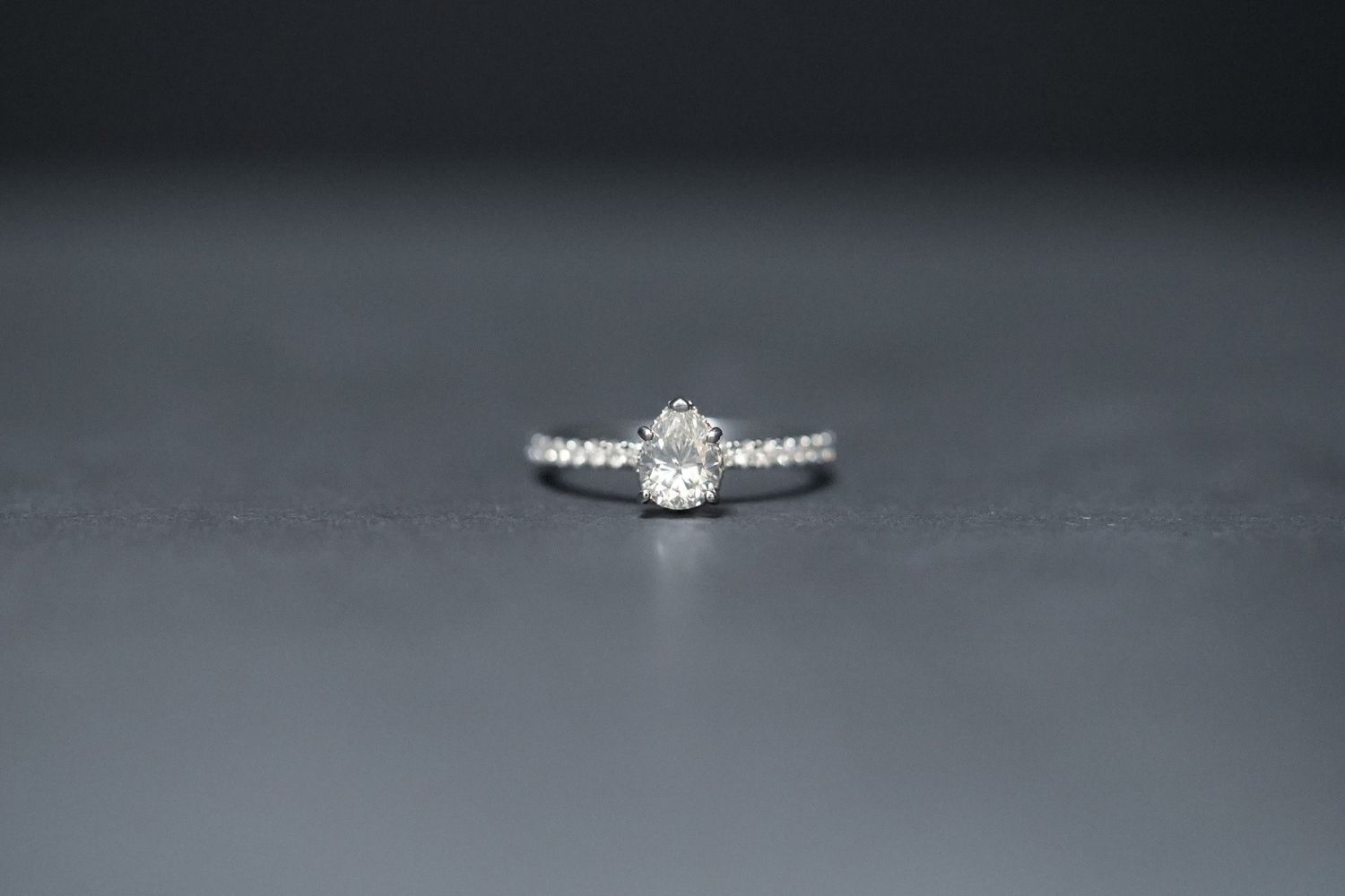 LETX- 18KW 2.19g 1.08ctw (.75ctr) I/SI2 Pear Hidden Halo Engagement Ring (size 6.5)