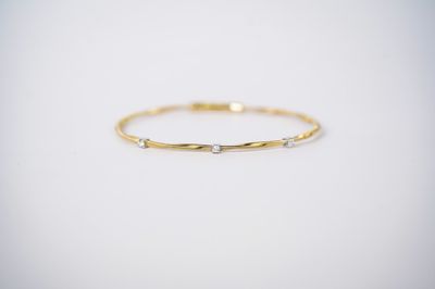 ERIX- 14KWY 4.73g .14ctw Diamond Flex Bangle
