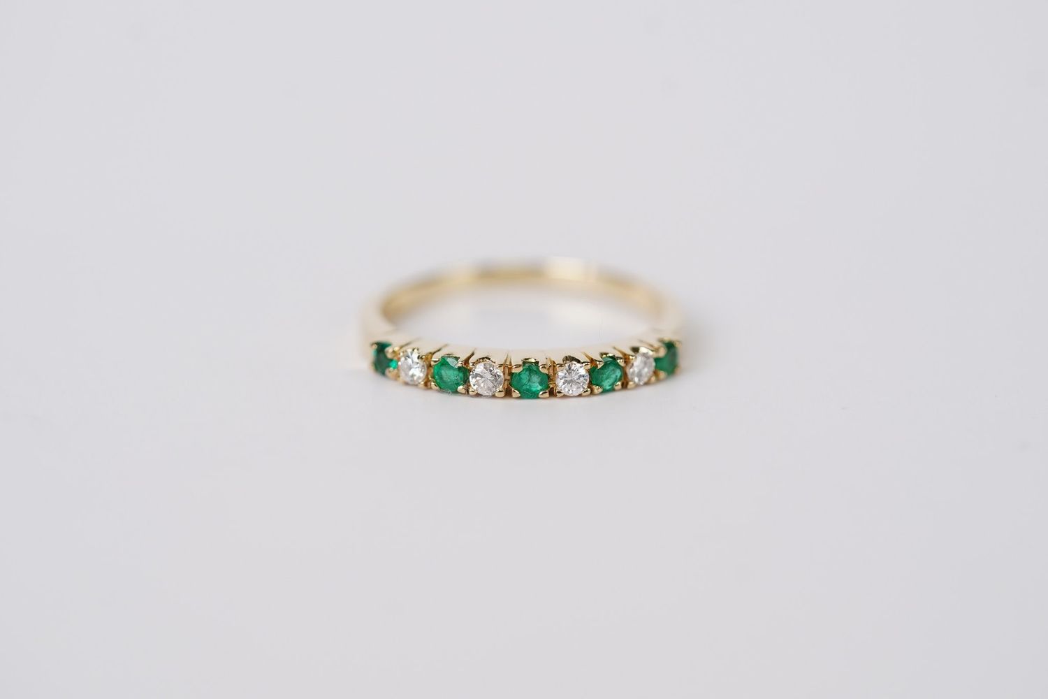 NET-18KY 2.13g .40ctw Emerald &amp; Diamond Stackable Band (size 6.5)