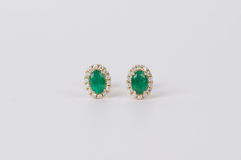 NVT- 14KY 1.30g .97ctw Emerald &amp; Diamond Halo Stud Earrings