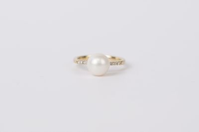 VBD- 14KY 3.10g 9mm .04ctw Diamond &amp; Pearl Fashion Ring (size 7)