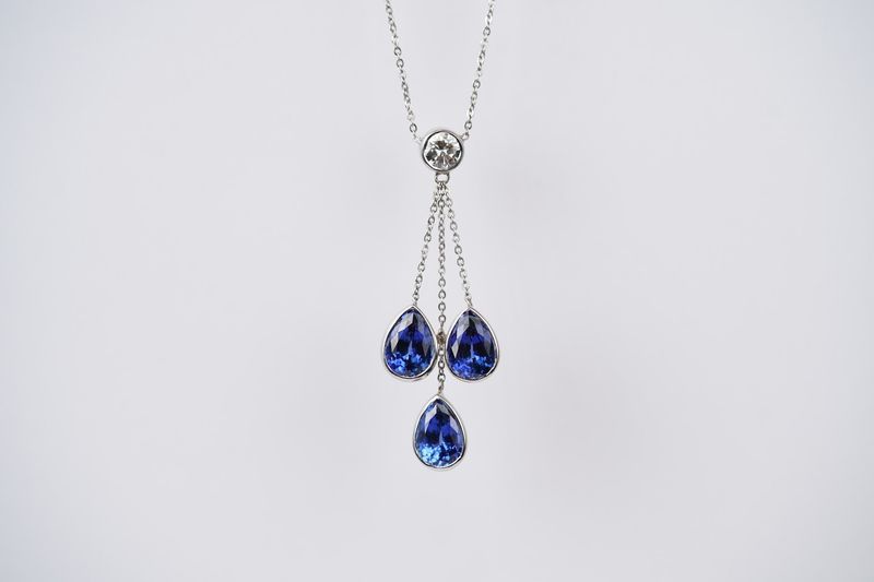 DATT- 14KW 7.1g 7.80ctw Sapphire &amp; Diamond Fashion Pendant 18"
