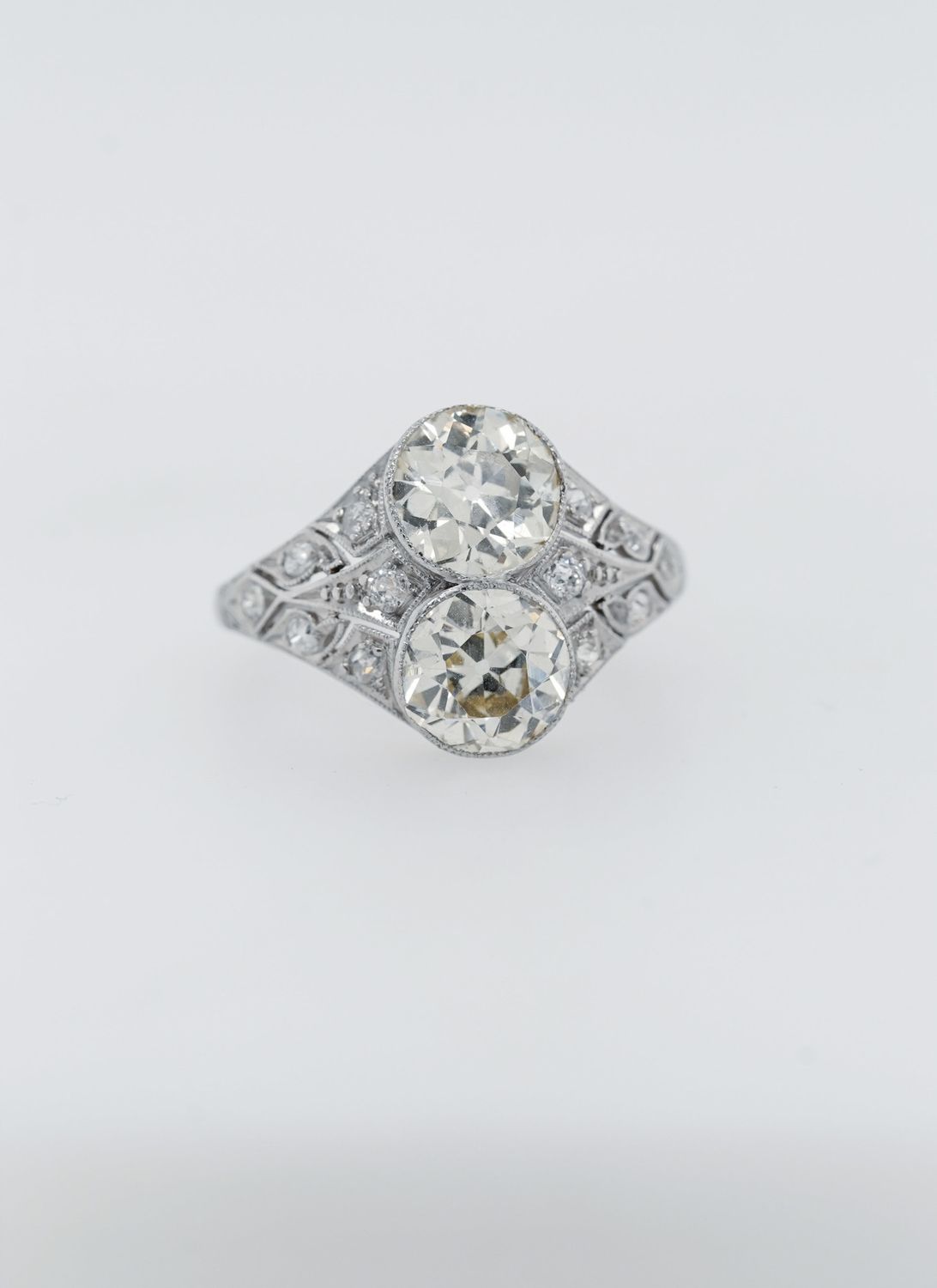 BETT- Platinum 3.11ctw Old Mine Cut Diamond Antique Ring (size 5.75)