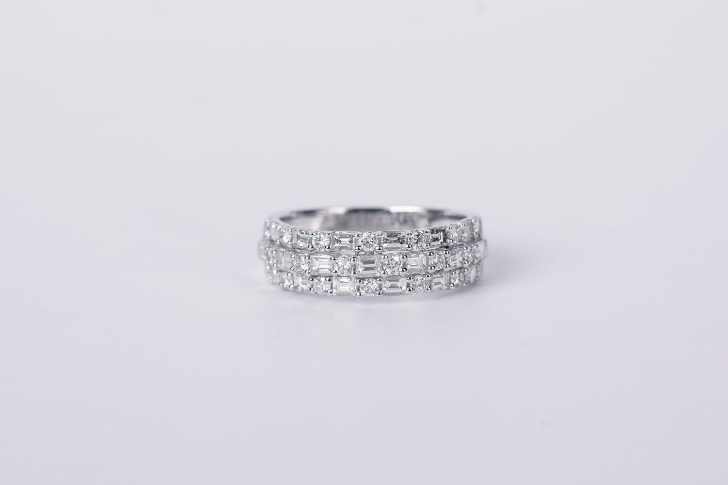 BETX- 14KW 4.40g 1.43ctw Baguette &amp; Round Diamond Fashion Ring (size 7.5)