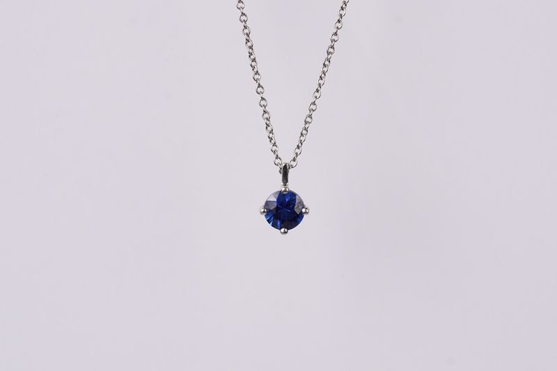 VAE- Platinum 3.13g .60ct Sapphire Solitaire Pendant 18&quot;