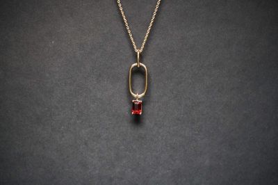 ATTX- 14KY 1.10g 6x4mm Emerald Cut Garnet Paperclip Necklace 16-18&quot;