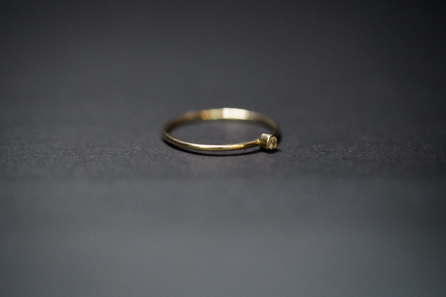 VTD- 14KY .07g .04ctw Diamond Bezel Ring (size 6)