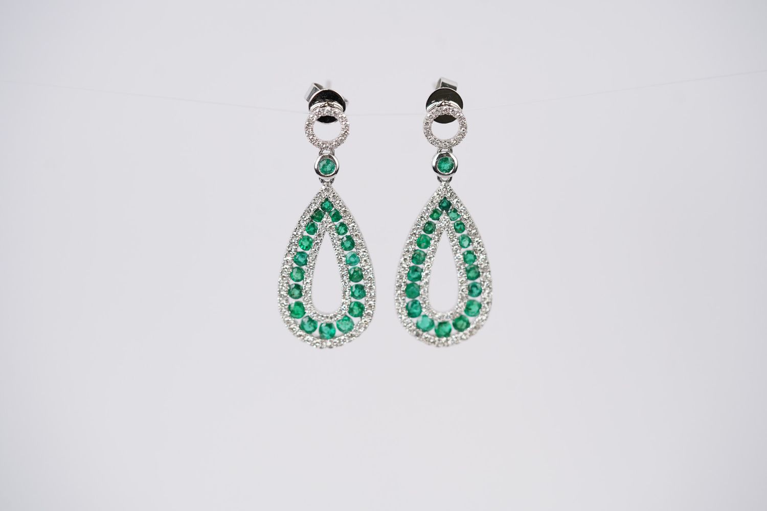 VVTT- Platinum 9.45g 2.3ctw Emerald &amp; Diamond Dangle Fashion Earrings