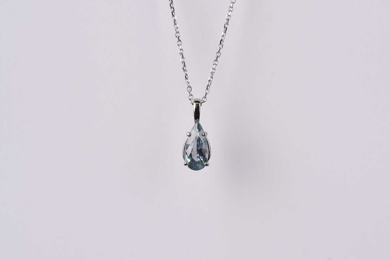 ETTX- 14KW 2.57g 1.53ct Sapphire Solitaire Pendant 16-18&quot;