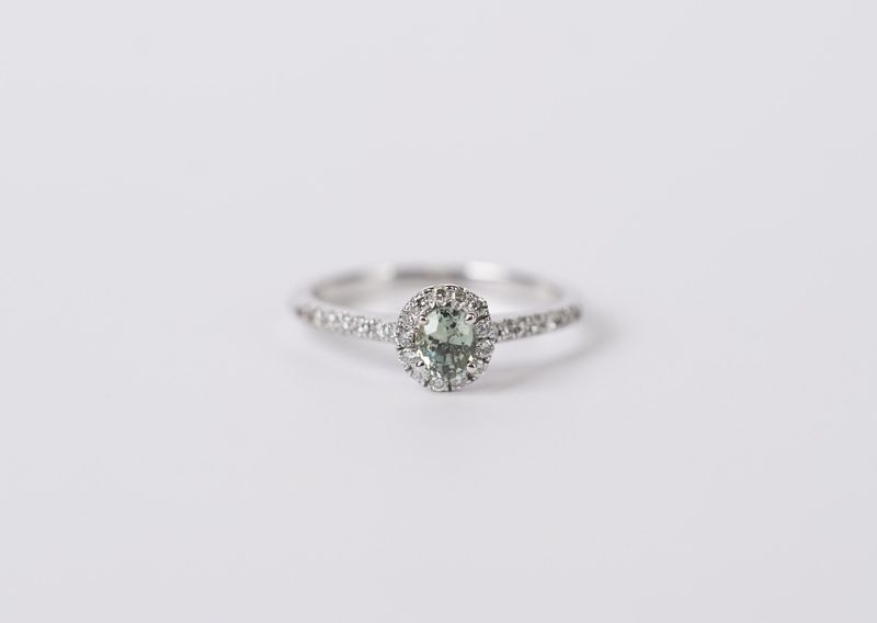BDTX- 14KW 2.12g .60ctw (.38ctw) Alexandrite &amp; Diamond Halo Fashion Ring (size 6)