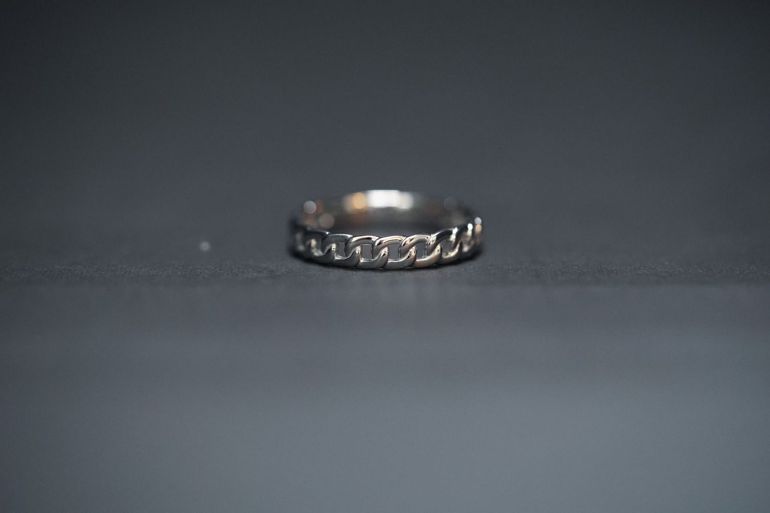 VBE- 14KW 2.29g Chain Link Fashion Ring (size 8)