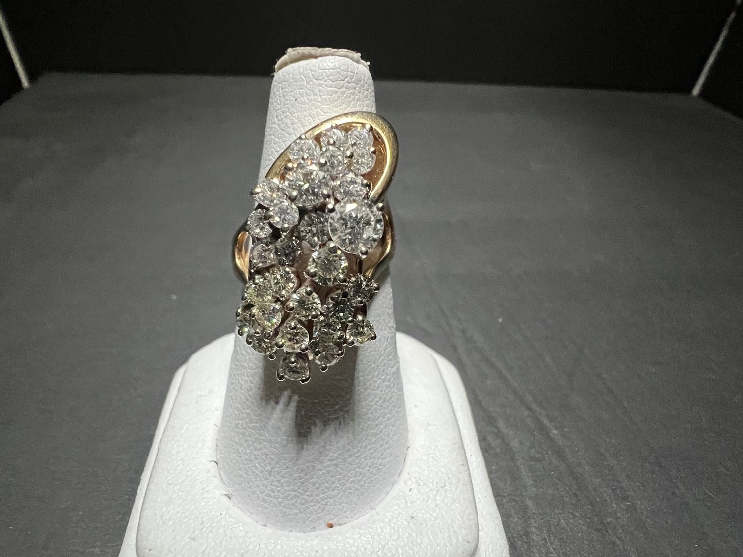 VVET- 14KY 11.97g 2.50ctw Round Diamond Fashion Ring (size 6.25)