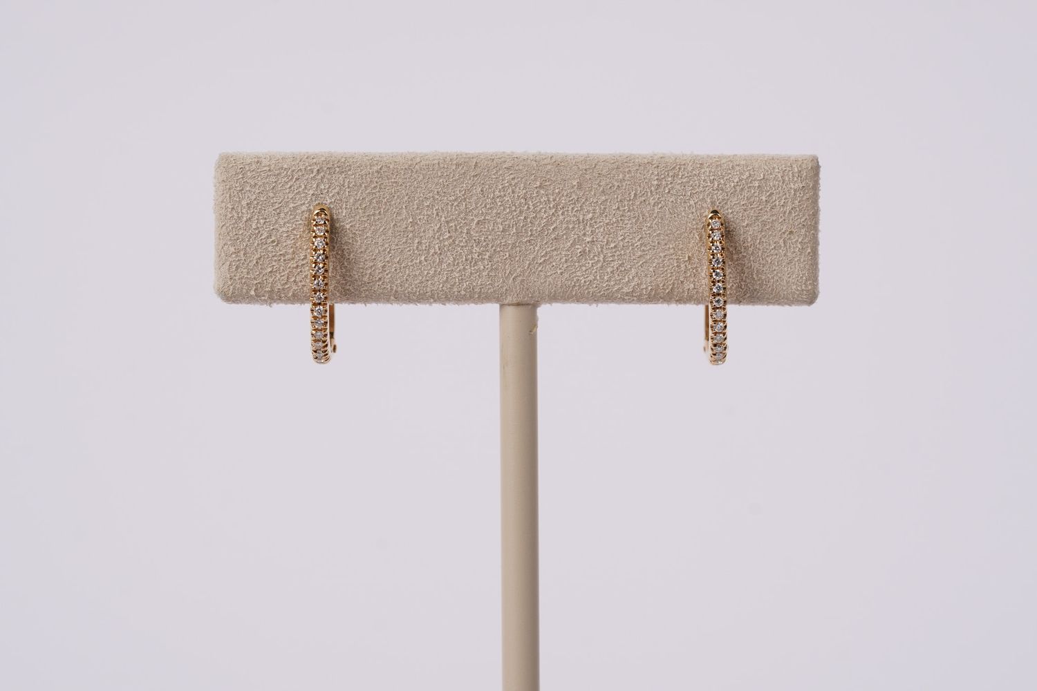 ATD- 18KY 1.31g .07ctw Diamond Huggie Hoop Earrings
