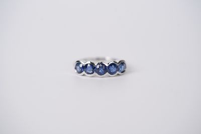 LNEX- 14KW 3.93g 2.52ctw Blue Sapphire Half Bezel Stackable Band (size 7)