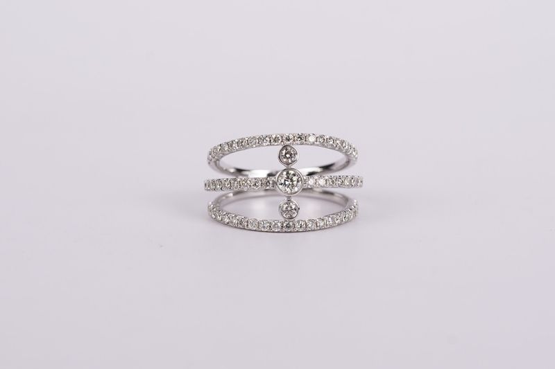 BTTX- 14KW 5.00g .94ctw Diamond Fashion Bezel Ring (size 7)