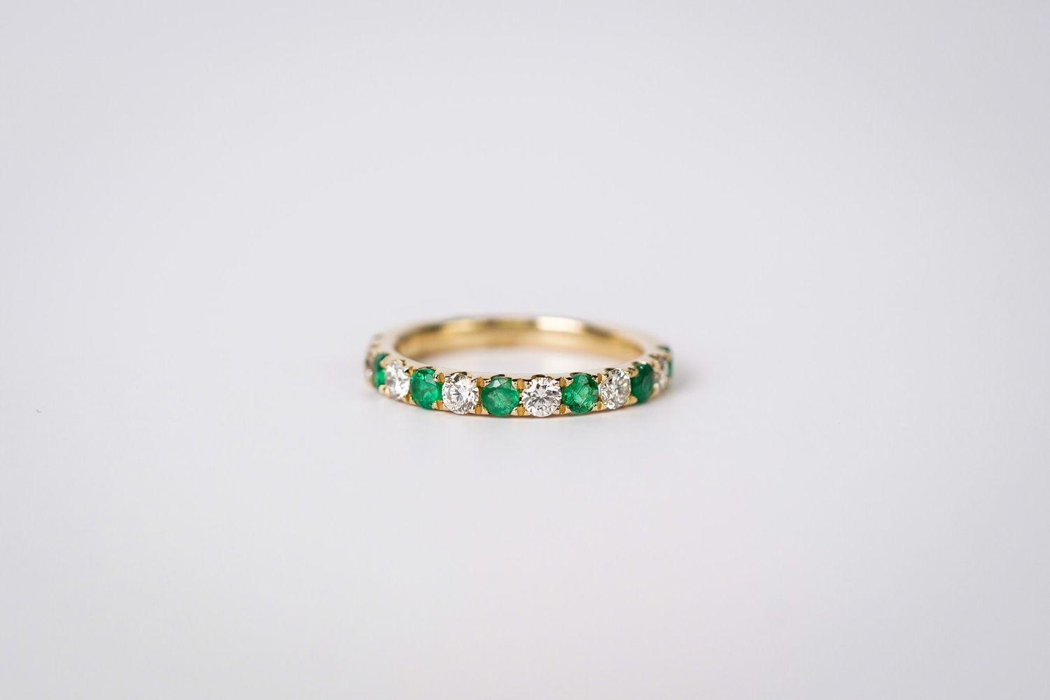RTTX- 14KY 2.70g 1.10ctw Emerald &amp; Diamond Stackable Band (size 7)