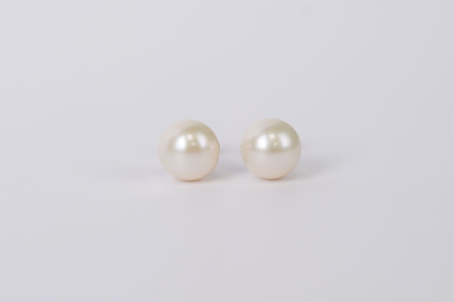 ILX- 14KW 8mm Cultured Pearl Stud Earrings