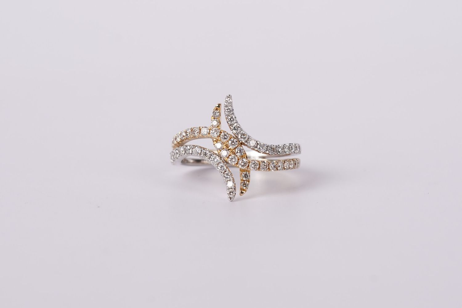 RTTX- 14KWY 4.00g .80ctw Diamond Crossover Fashion Ring (size 7)