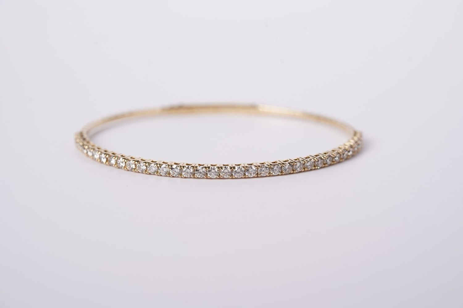 VNTTX- 14KY 6.92g 1.99ctw Diamond Flex Bangle