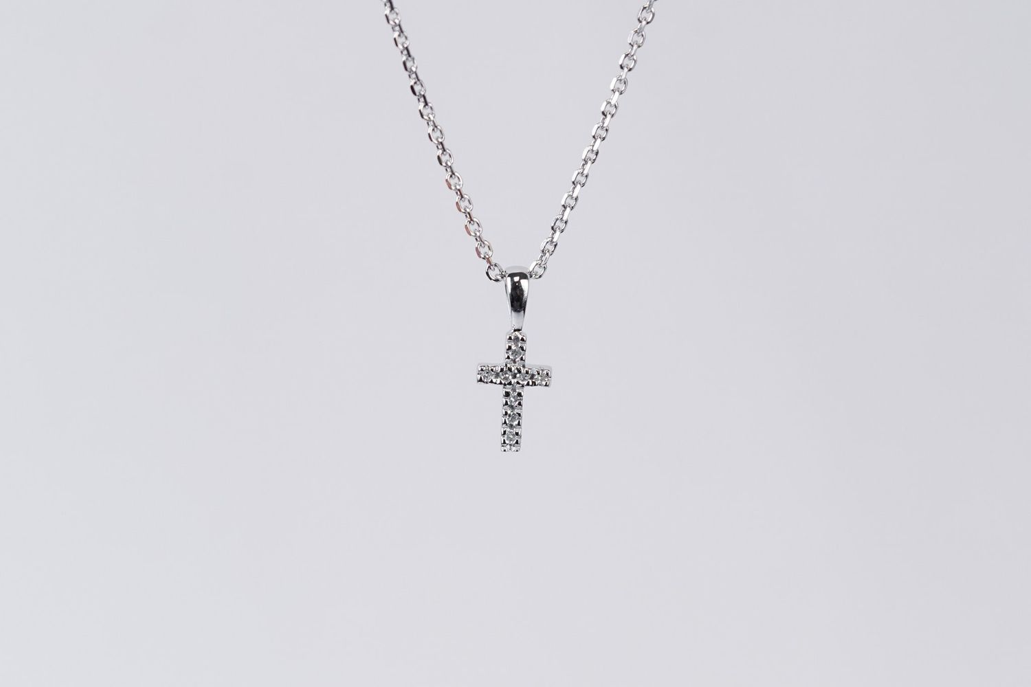 VET- 14KW 2.00g .03ctw Petite Diamond Cross Pendant 16-18&quot;