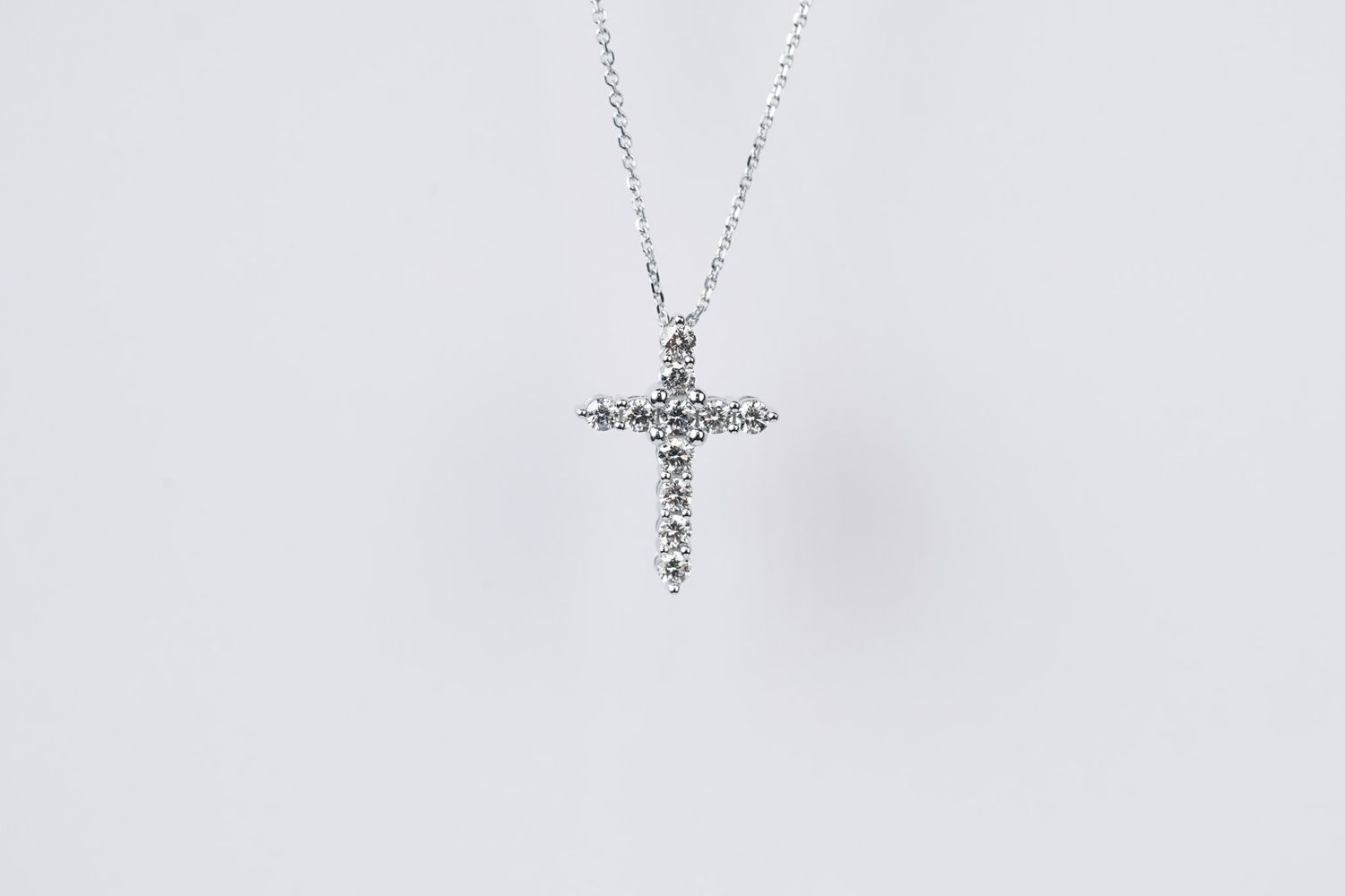 BVDX- 14KW 2.83g .75ctw Diamond Cross Necklace 16-18&quot;