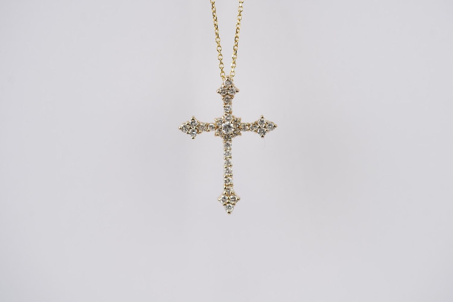 ARTX- 14KY 3.85g .75ctw Diamond Cross Necklace 16-18&quot;