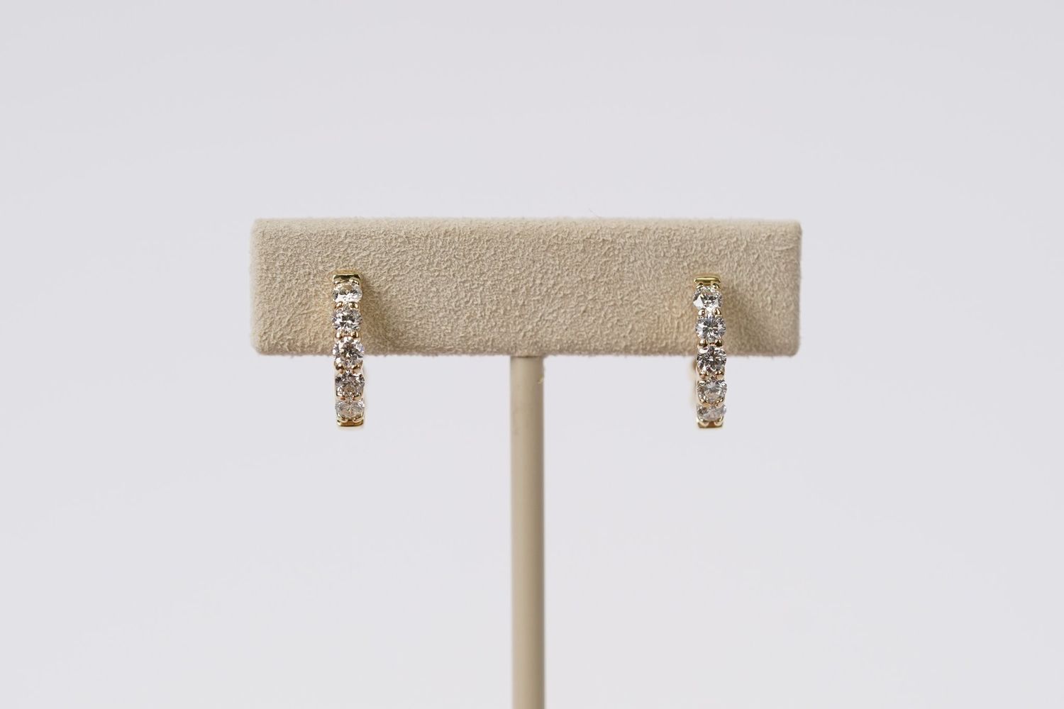 BTTX- 14KY 4.00g .73ctw Diamond Huggie Hoop Earrings