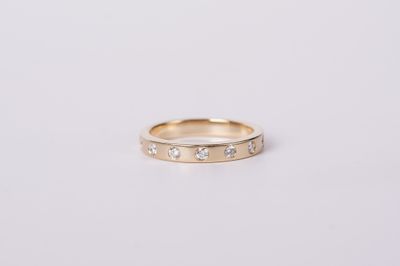 EEDX- 14KY 3.42g .20ctw Diamond Burnish Set Stackable Ring (size 6)