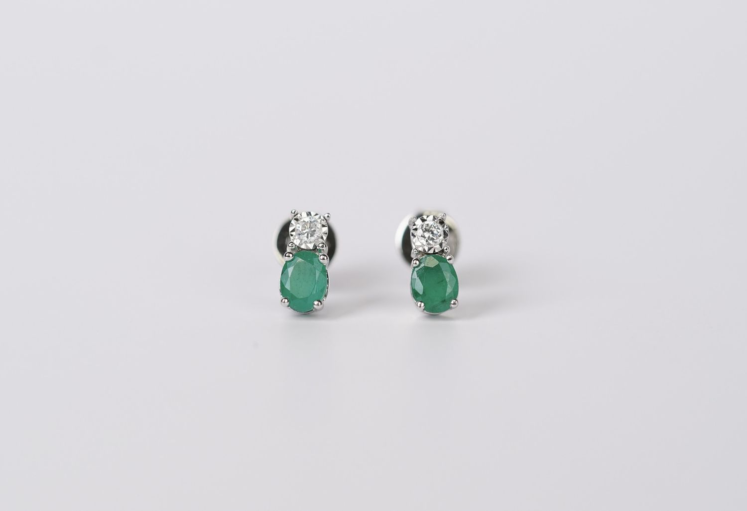VIN- 14KW 1.70g .72ctw Emerald &amp; Diamond Stud Earrings