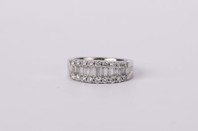 NETX- 14KW 5.15g 1.50ctw Baguette &amp; Round Diamond Fashion Ring (size 6)
