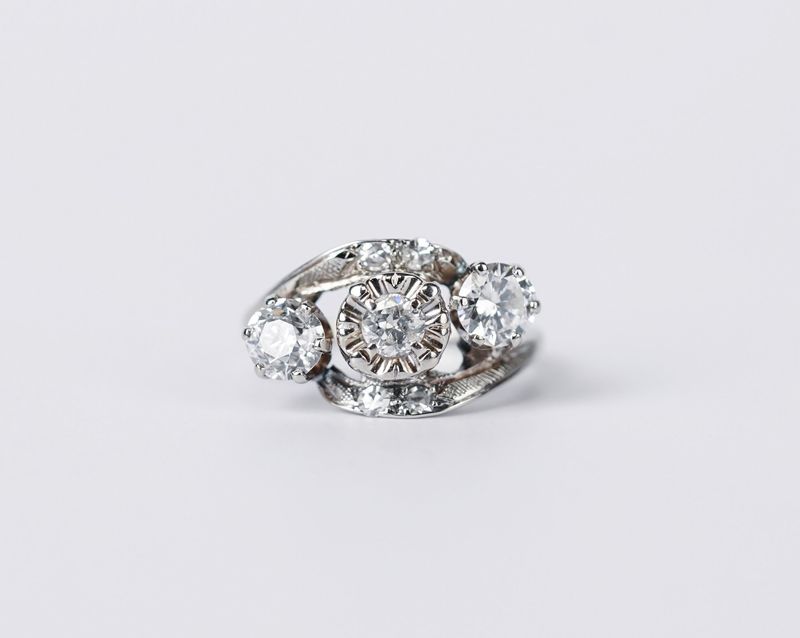 VTPT- Platinum/14KW 3.47g 1.30ctw Diamond Vintage Ring (size 5)