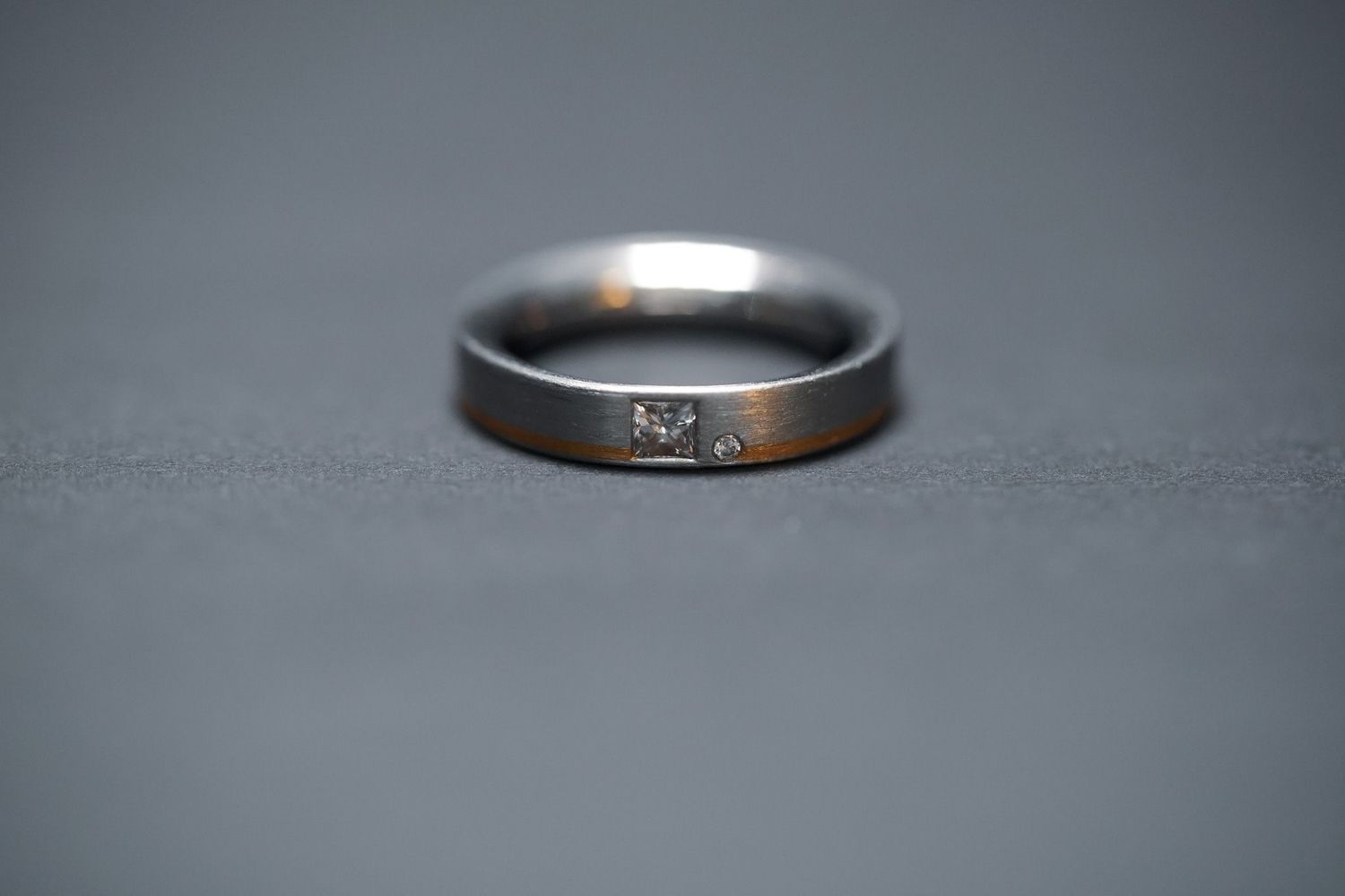 AETX- Platinum/22KY 10.54g .18ctw Diamond Fashion Ring (size 6.25)