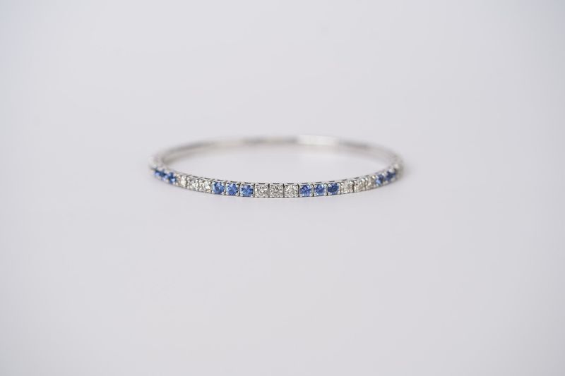 AATT- 14KW 12.37g 5.26ctw Sapphire &amp; Diamond Flex Bangle