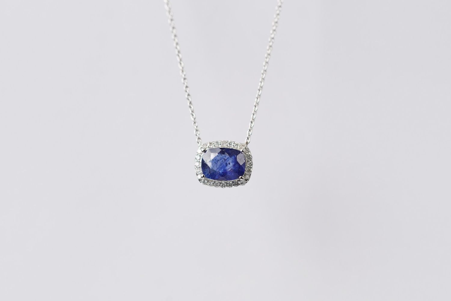 DATX- 14KW 2.29g 2.78ctw (2.60ctr) Sapphire &amp; Diamond Halo Pendant 16-17-18&quot;