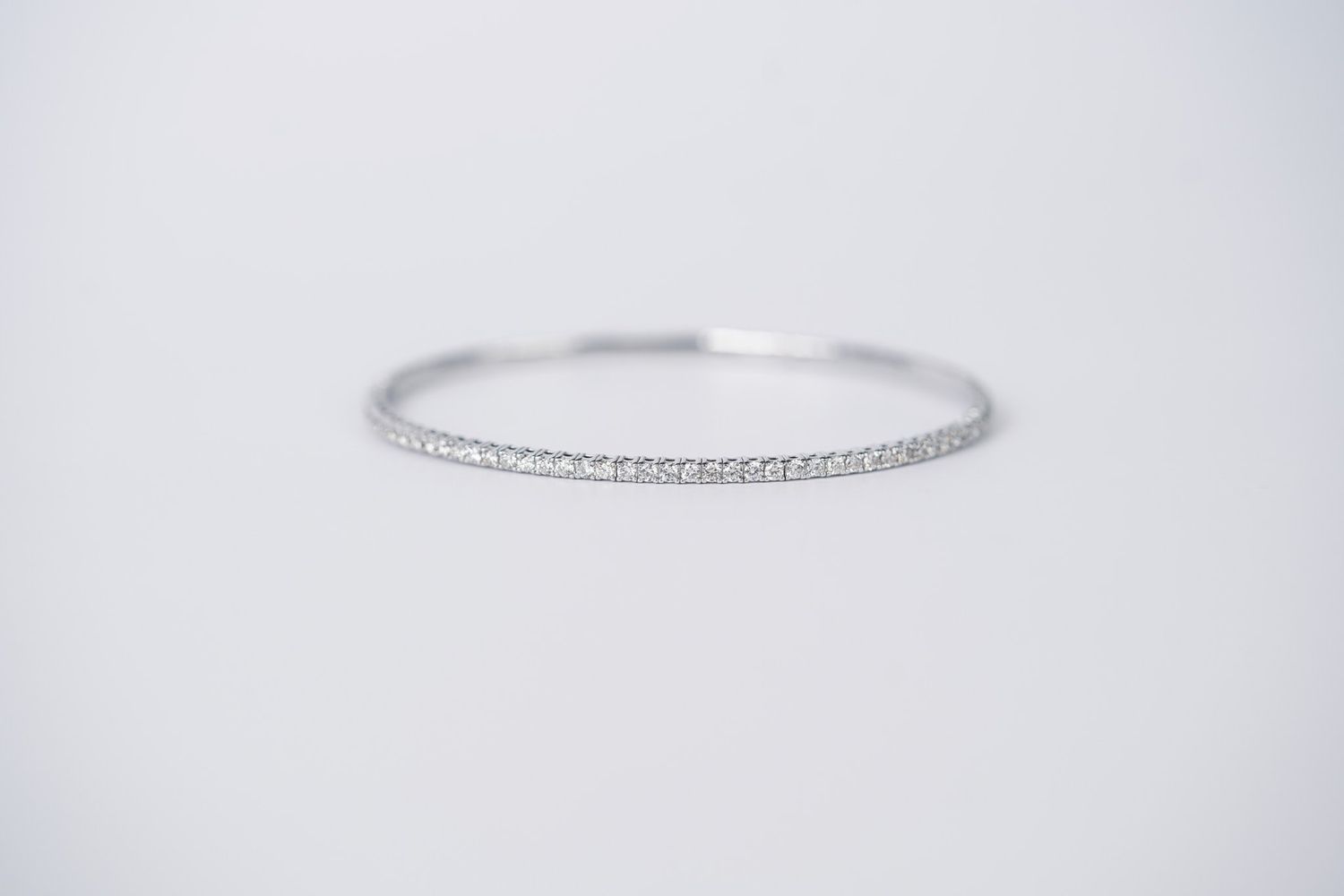 VNTT- 14KW 5.82g 2.00ctw Diamond Flex Bangle