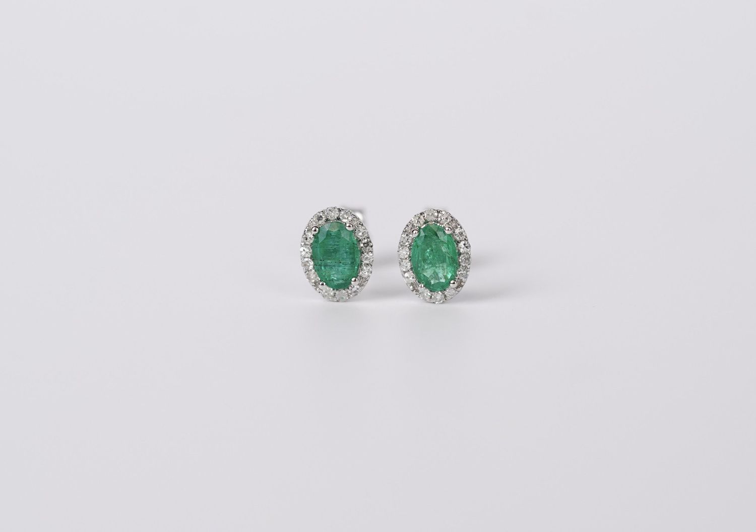 ARN- 14KW 1.25g .91ctw Emerald &amp; Diamond Halo Stud Earrings