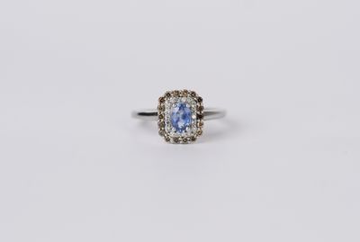 ABT- 14KW 3.00g .92ctw (.60ctr) Sapphire &amp; Diamond Halo Fashion Ring (size 7.5)