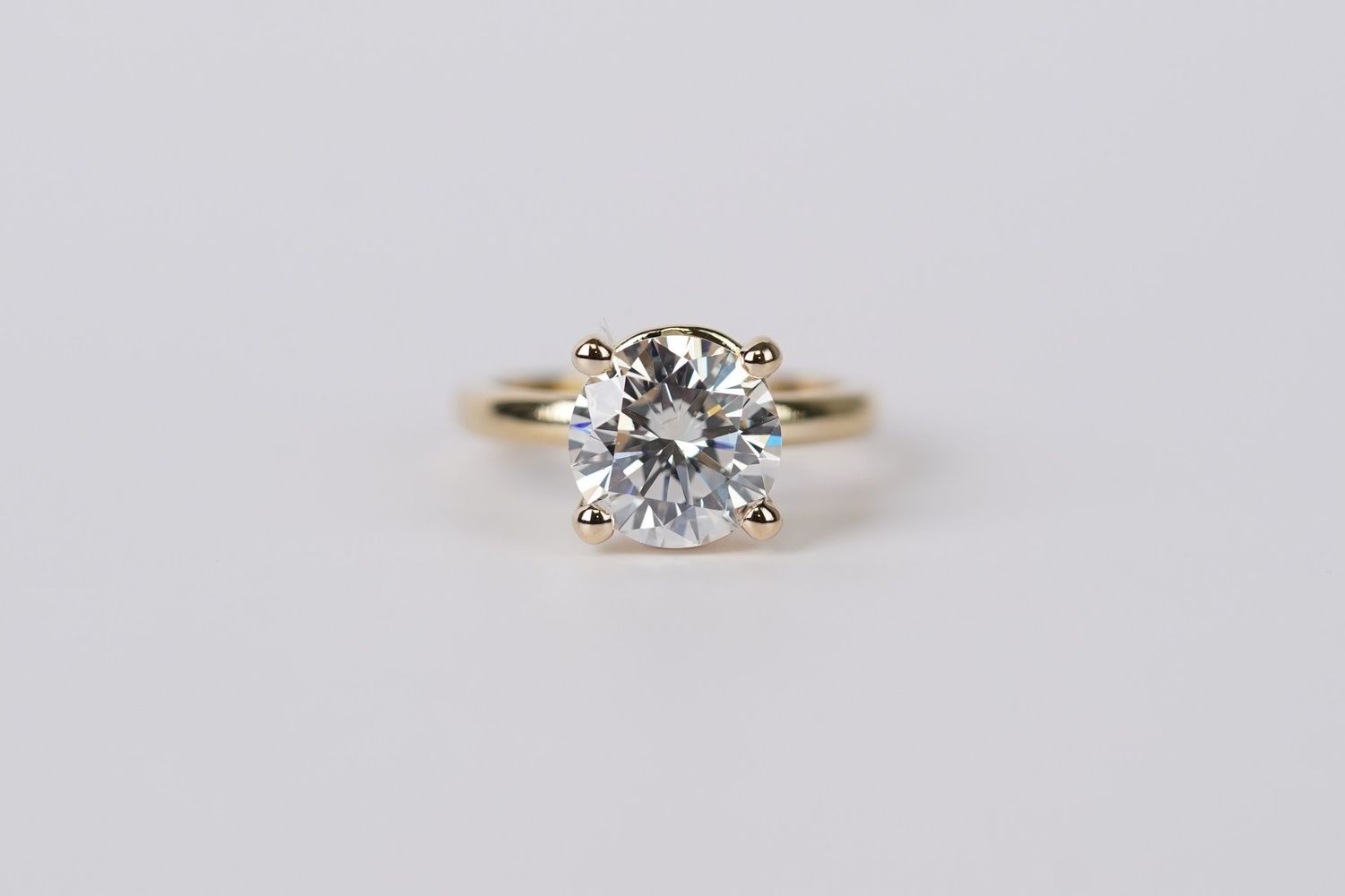 VETPT- 14KY 4.37g 3.02ct J/SI2 GIA Round Diamond Solitaire Engagement Ring (size 7)