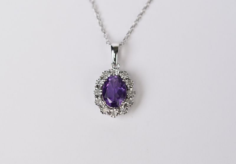 ARN- 14KY 2.60g 1.24ctw Amethyst &amp; Diamond Halo Pendant 16-18&quot;