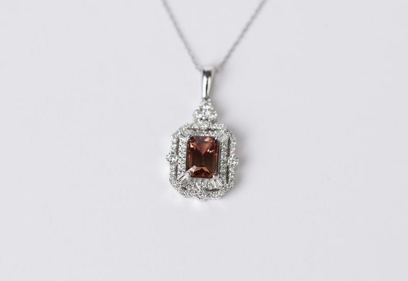 DET- 14KW 3.42g 1.50ctw (1.20ctr) Tourmaline &amp; Diamond Halo Pendant 18&quot;