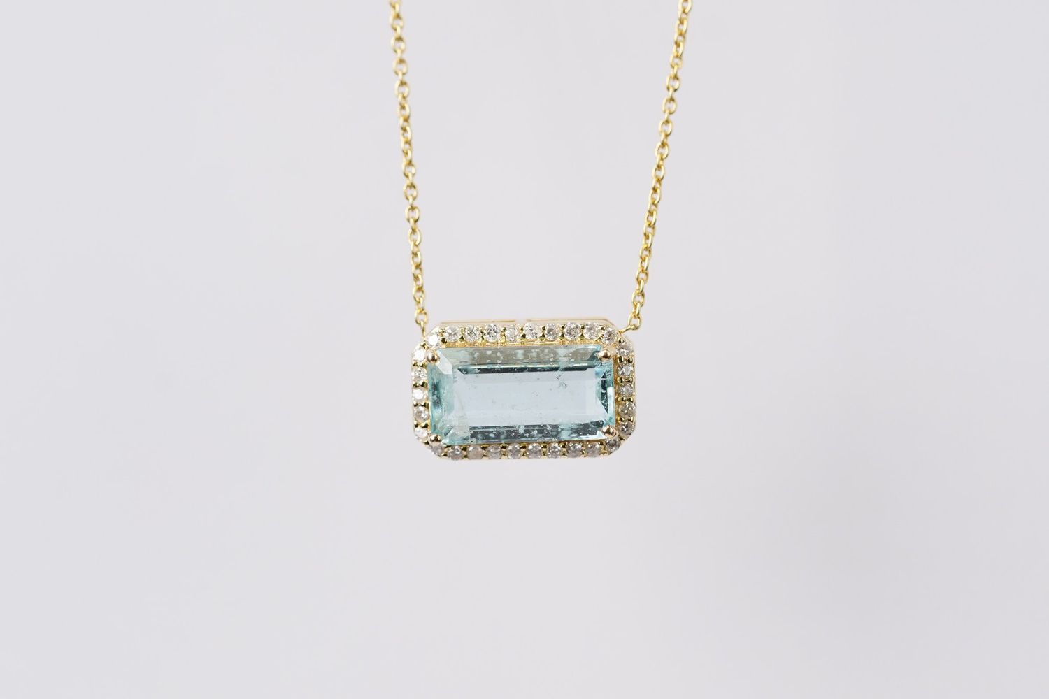 DBTX- 14KY 2.98g 3.13ctw (2.94ctr) Aquamarine &amp; Diamond Halo Pendant 16-18&quot;