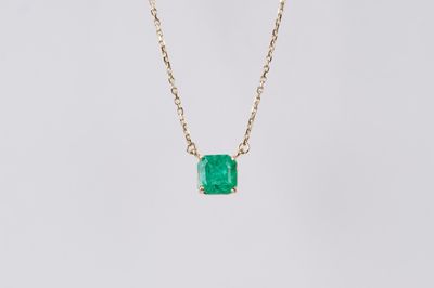 RETX- 14KY 2.33g 1.31ct Columbian Emerald Solitaire Pendant 16-18&quot;