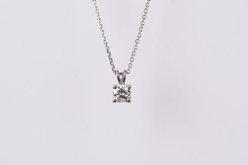 DETX- 14KW 2.26g .53ct G/VS1 GIA Radiant Diamond Solitaire Pendant 16-18"