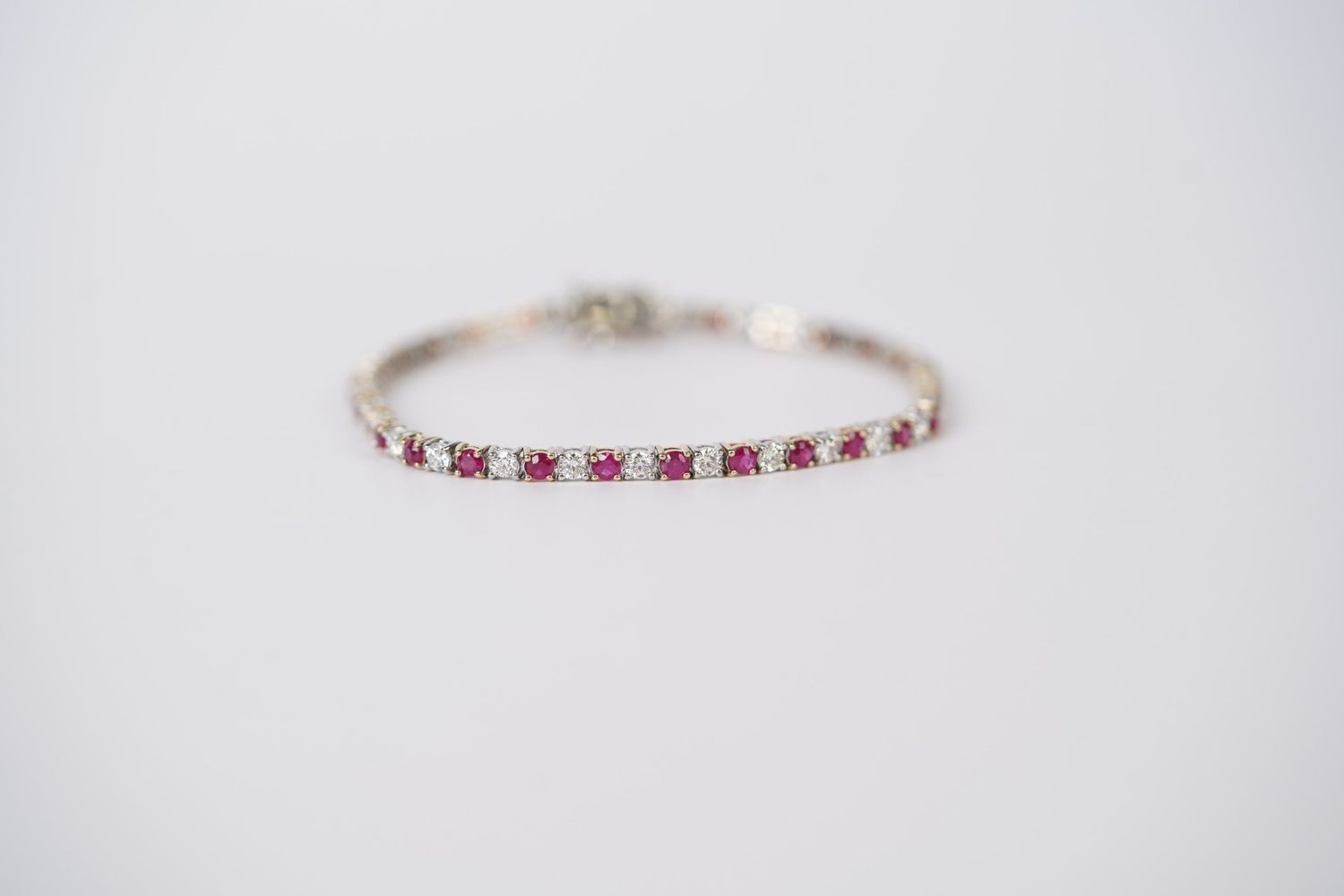 ATPT- 14KWY 8.49g 4.84ctw Ruby &amp; Diamond Tennis Bracelet 7&quot;
